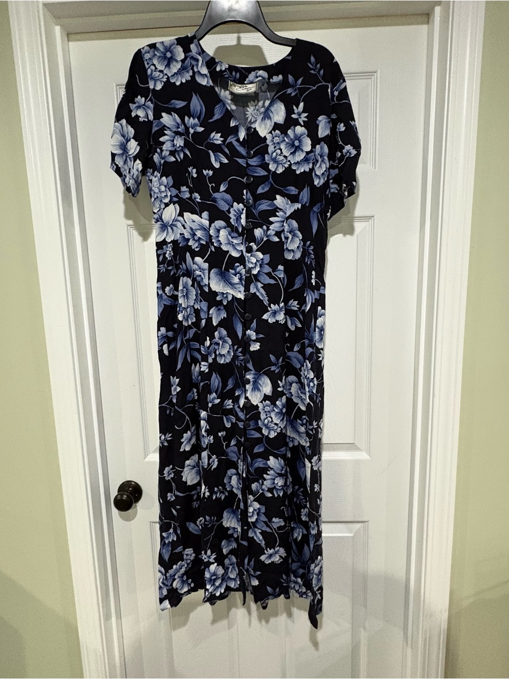 Floral Button-Front Navy Dress with Blue Bloom Print